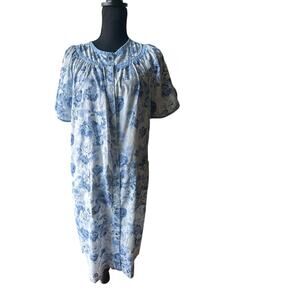 Vintage 80s Vanity Fair Blue Floral Button-Front Nightgown Size M
